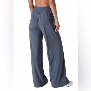 Vuori Villa Wide-Leg Pant